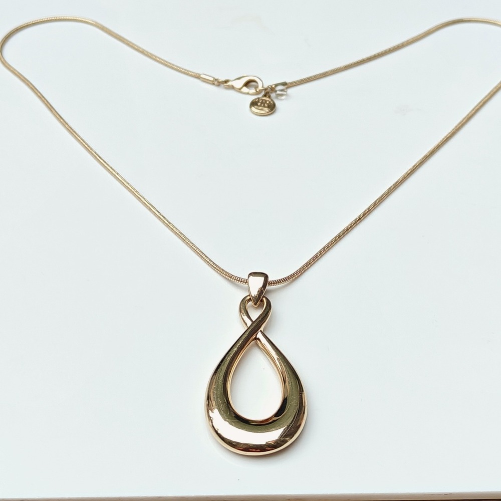 Dana Buchman Gold Tone Infinity Teardrop Pendant Snake Chain Necklace Womens 24"